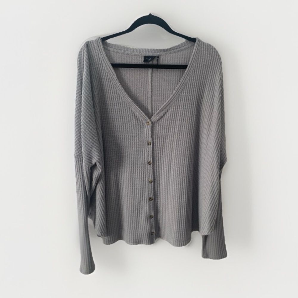 UO Out From Under Jojo Oversized Gray Thermal Button-Front Top Large Boho Comfy - Picture 8 of 16